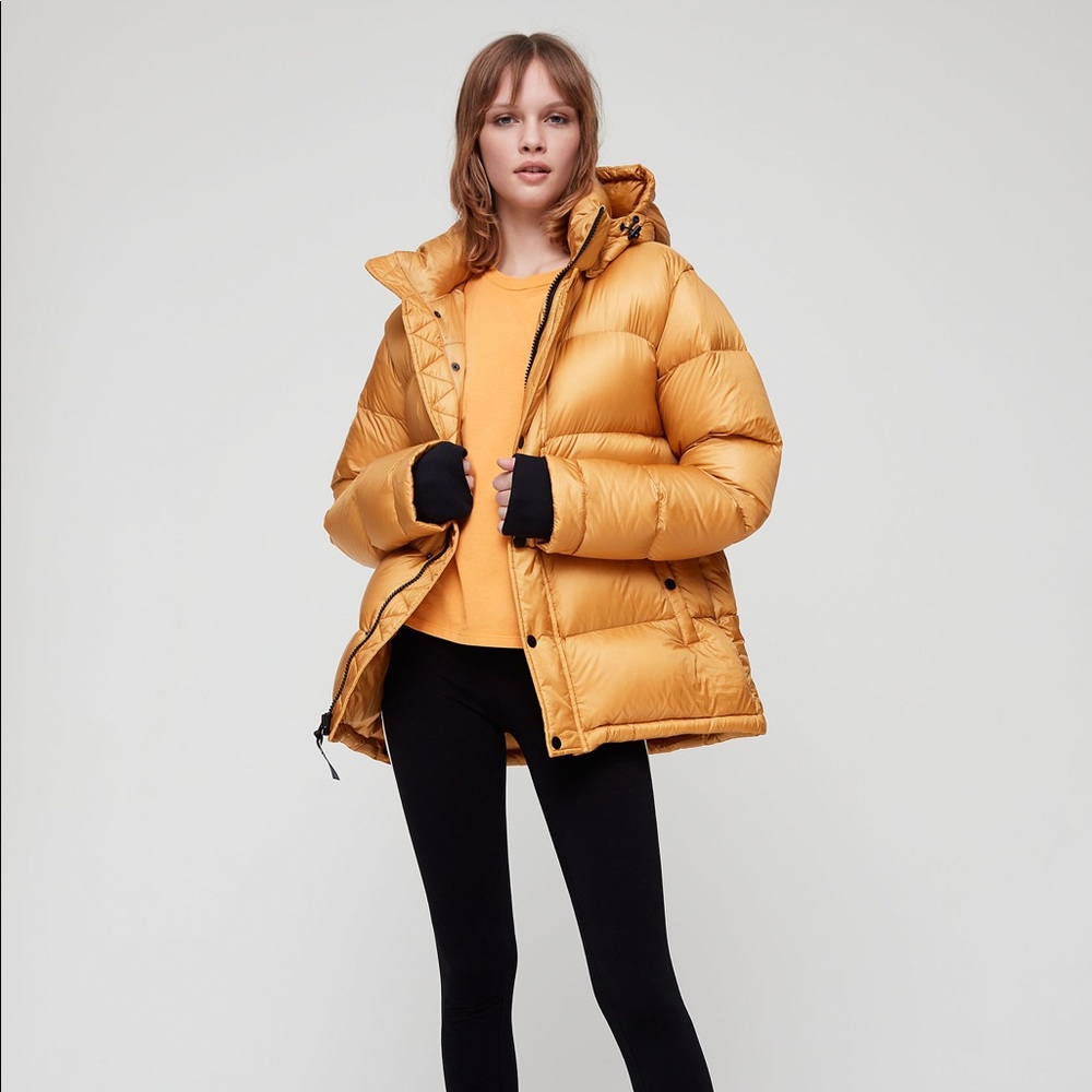 Aritzia TNA Super Puff Jacket